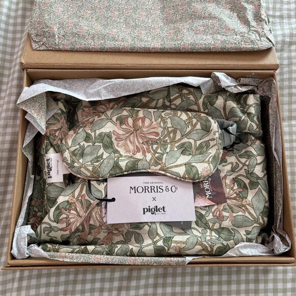 NWT Piglet In Bed x Morris & Co. Soft Sage Honeysuckle Linen Pajama Shorts Set - Picture 2 of 2